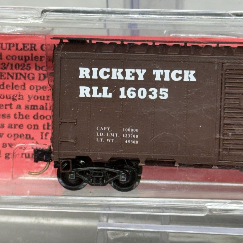 Deluxe Innovations N Scale Train 14001 AAR Spec 40’ BoxCar RICKY TICK Railroad - Picture 2 of 5